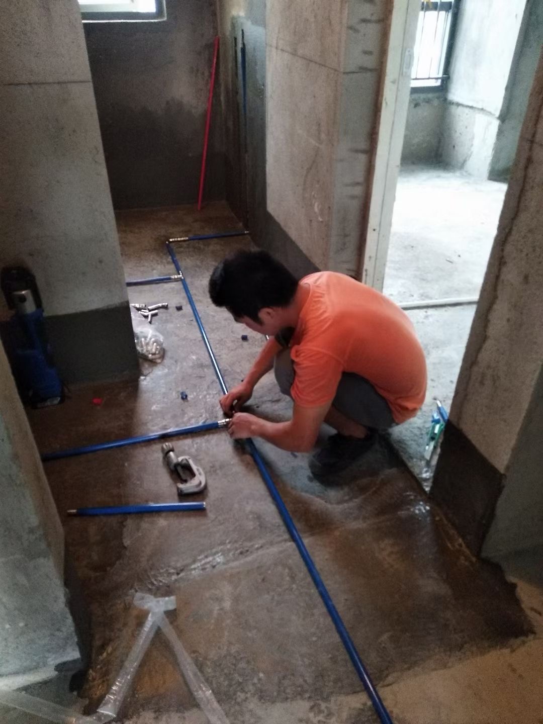 开云在线平台-开云在线网页版
牌覆塑不锈钢饮用水管安装现场.jpg